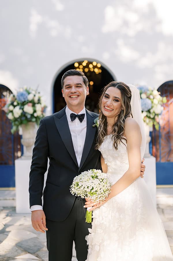 impressive-wedding--light-blue-white-hydrangeas_39