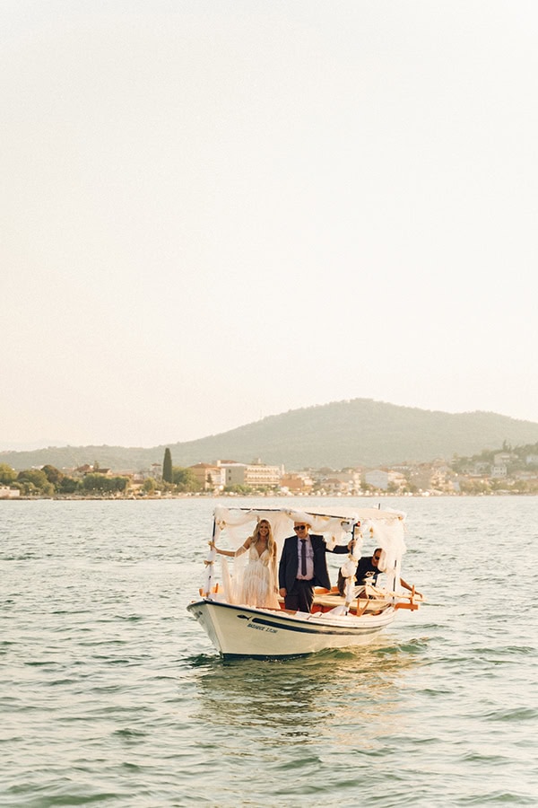 island-summer-wedding-boho-floral-arrangments_20