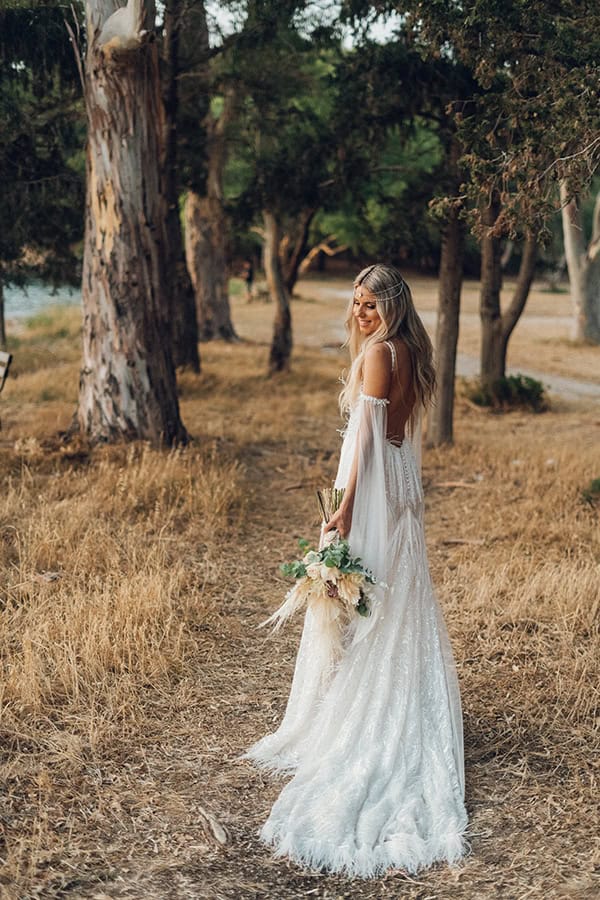 island-summer-wedding-boho-floral-arrangments_32