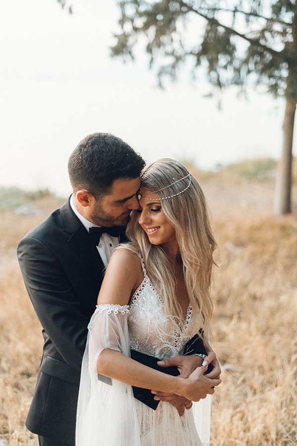 island-summer-wedding-boho-floral-arrangments_35