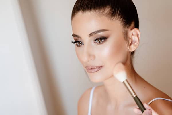 lovely-fall-wedding-drama-white-roses_10