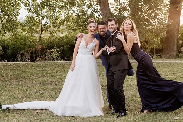 lovely-fall-wedding-drama-white-roses_52