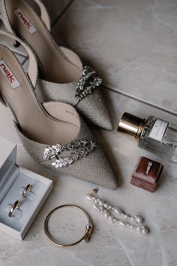 luxury-fall-wedding-thessaloniki-white-florals-special-lighting_04