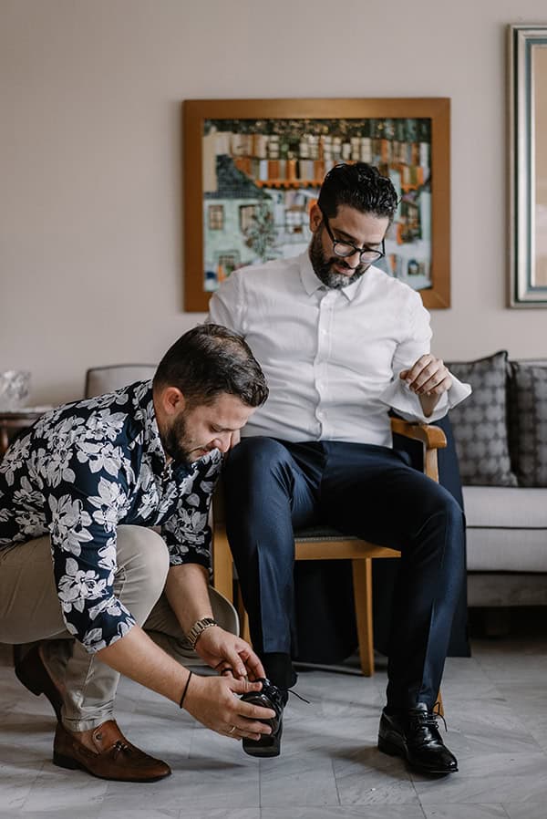 luxury-fall-wedding-thessaloniki-white-florals-special-lighting_11