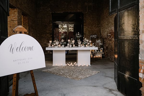 luxury-fall-wedding-thessaloniki-white-florals-special-lighting_33