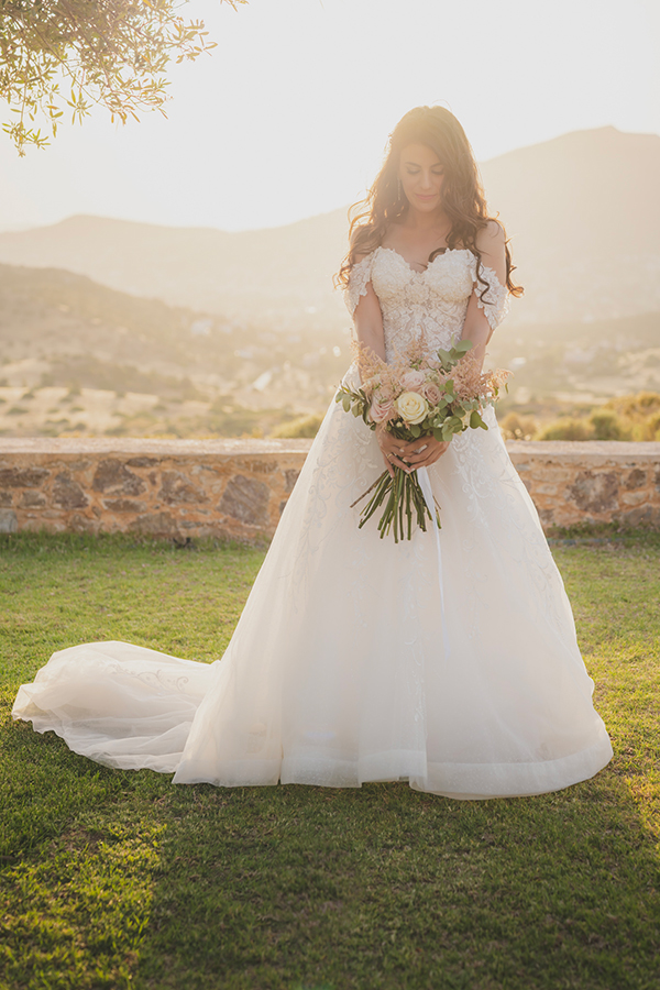 romantic-summer-wedding-ktima-xatzi-flowers-ivory-hues_03