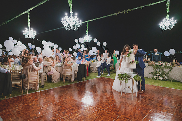 romantic-summer-wedding-ktima-xatzi-flowers-ivory-hues_27