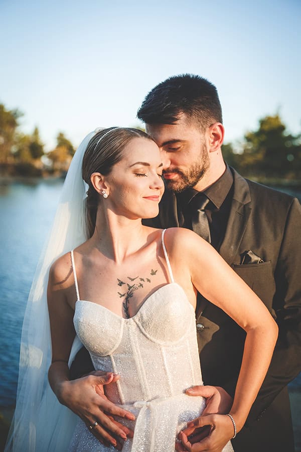 romantic-wedding-athens-lush-florals-coral-hues_01x