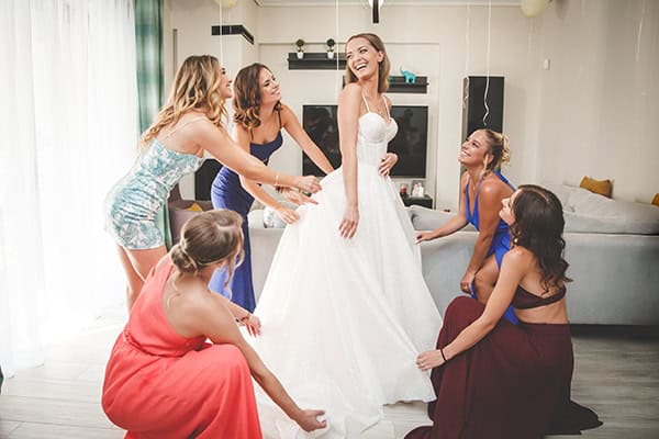 romantic-wedding-athens-lush-florals-coral-hues_12