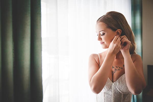 romantic-wedding-athens-lush-florals-coral-hues_13