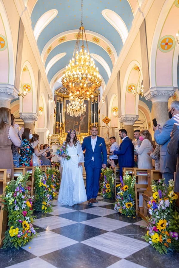 rustic-spring-wedding-tinos-island-colorful-flowers_22x