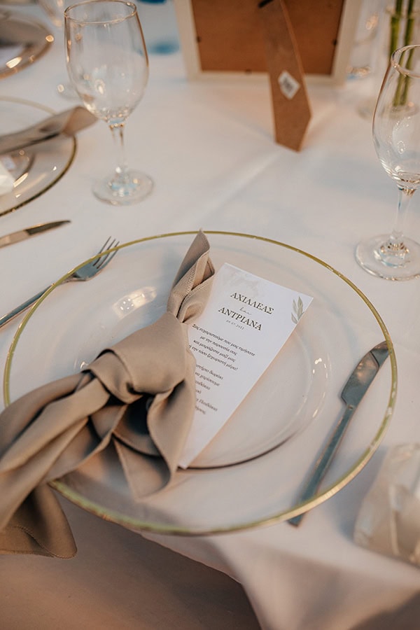 rustic-summer-wedding-licosia-beautiful-florals-romantic-hues_26