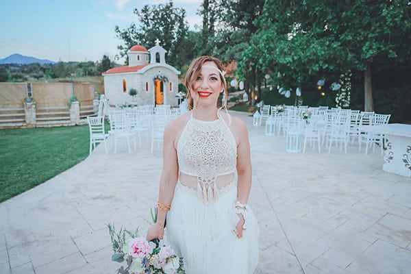 spring-wedding-boho-style-field-chamomile-lavenders_03x