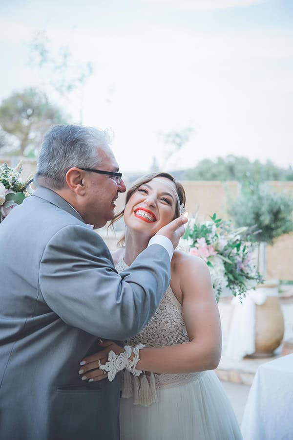 spring-wedding-boho-style-field-chamomile-lavenders_11