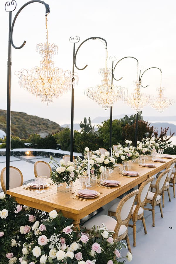 stunning-styled-shoot-santorini-breathtaking-views_04