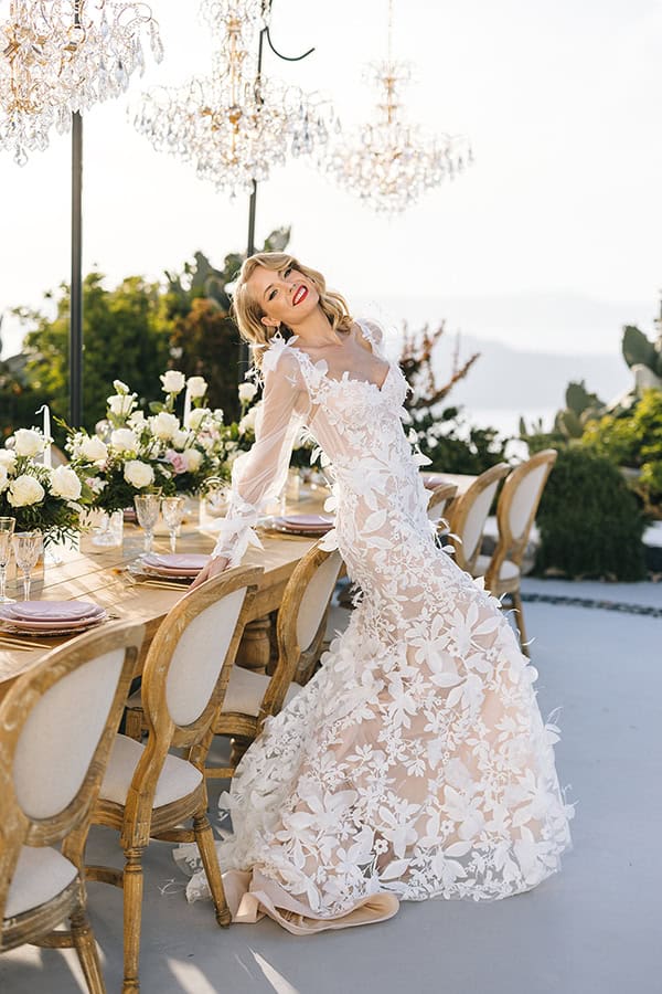 stunning-styled-shoot-santorini-breathtaking-views_05