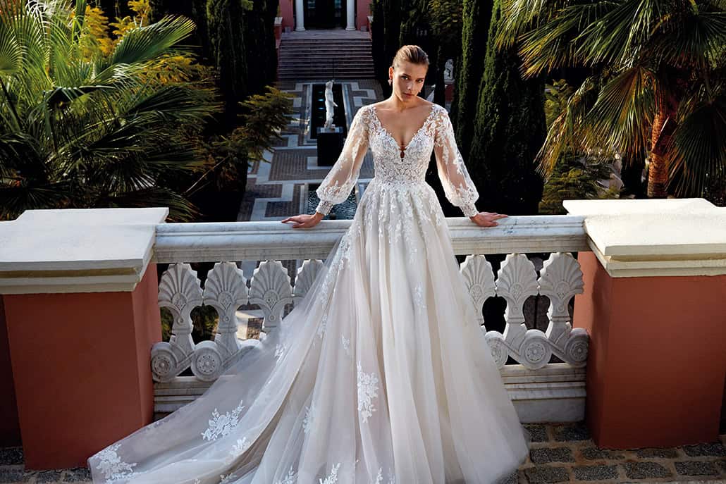 Συγκλονιστικά νυφικά φορέματα που φέρουν την υπογραφή του Demetrios