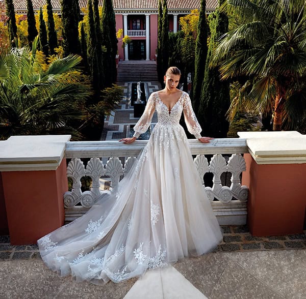 stunning-wedding-dresses-signature-demetrios_11