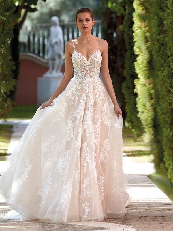 stunning-wedding-dresses-signature-demetrios_12