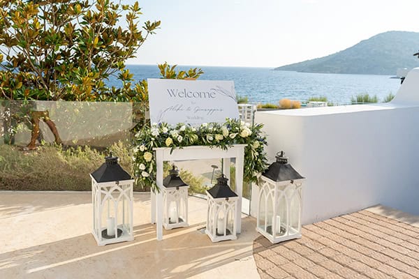 summer-wedding-athens-white-blooms-modern-touches_15