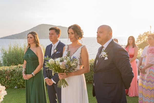 summer-wedding-athens-white-blooms-modern-touches_30