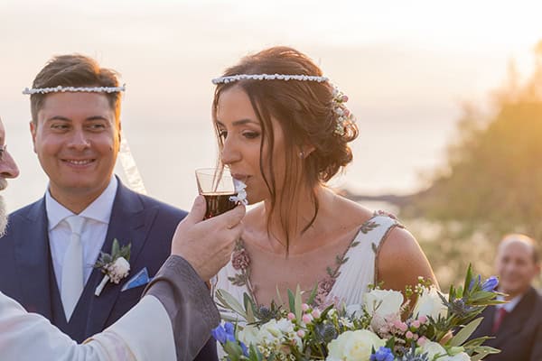 summer-wedding-athens-white-blooms-modern-touches_33