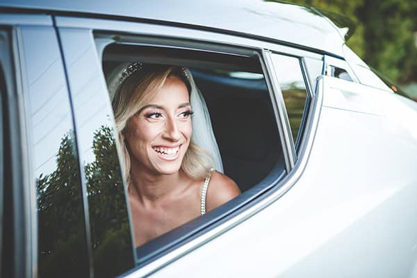 all-white-fall-wedding-athens-hydrangeas-lysianthus_38