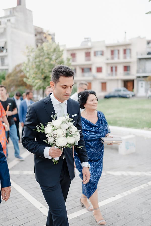 beautiful-fall-wedding-agrinio-olive-white-blooms_08