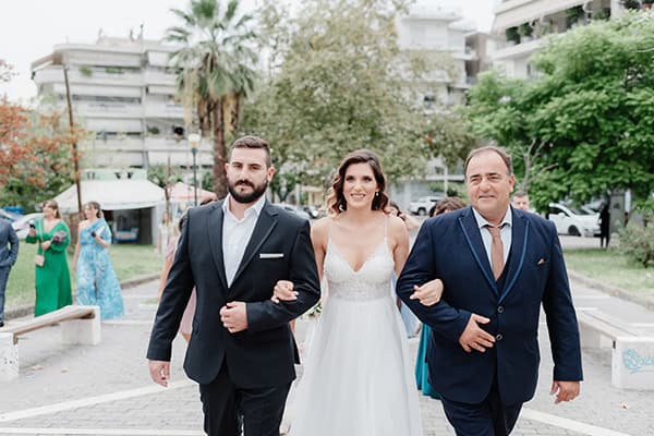 beautiful-fall-wedding-agrinio-olive-white-blooms_10