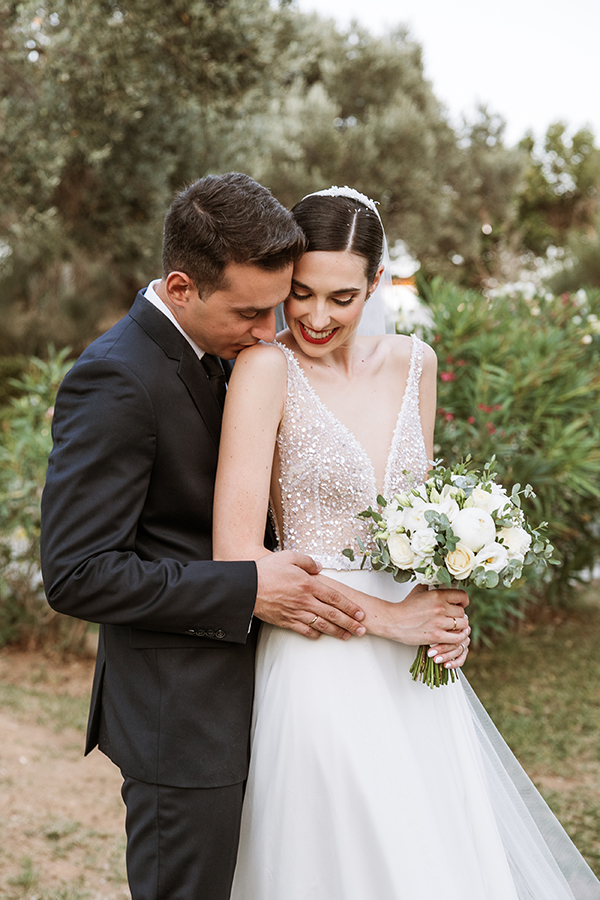 beautiful-summer-wedding-athens-romantic-white-blooms_01