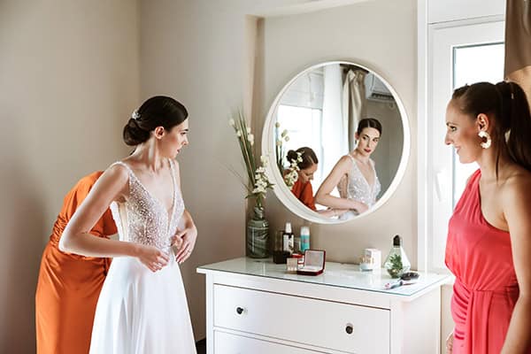 beautiful-summer-wedding-athens-romantic-white-blooms_09x