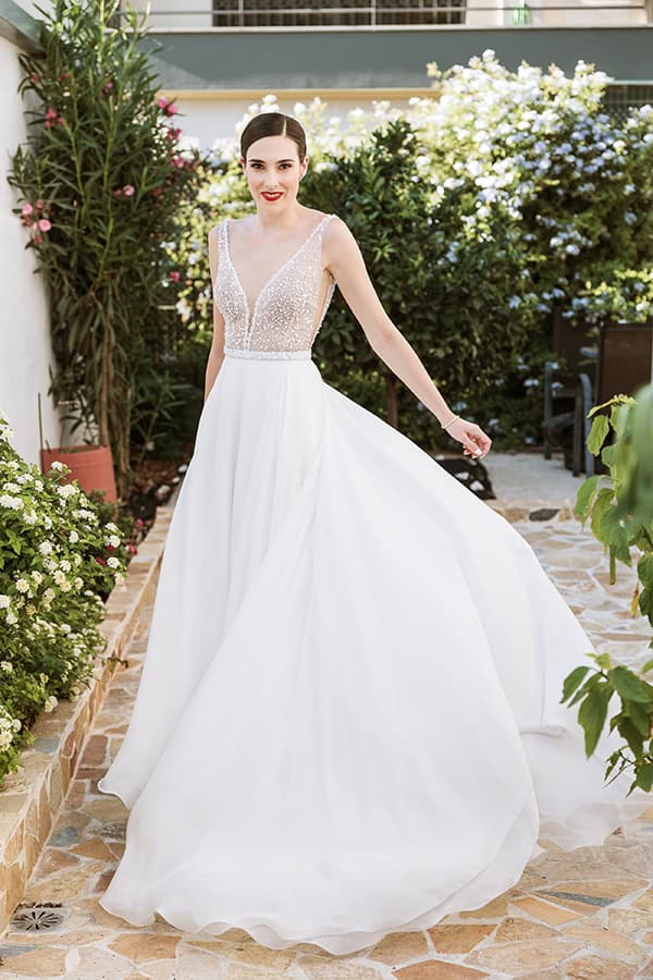 beautiful-summer-wedding-athens-romantic-white-blooms_14