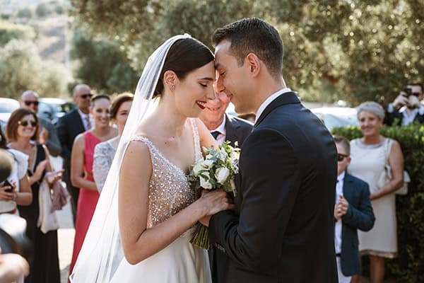 beautiful-summer-wedding-athens-romantic-white-blooms_22x