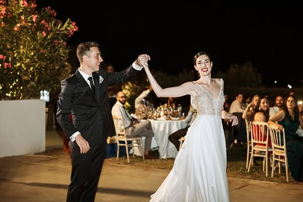 beautiful-summer-wedding-athens-romantic-white-blooms_42