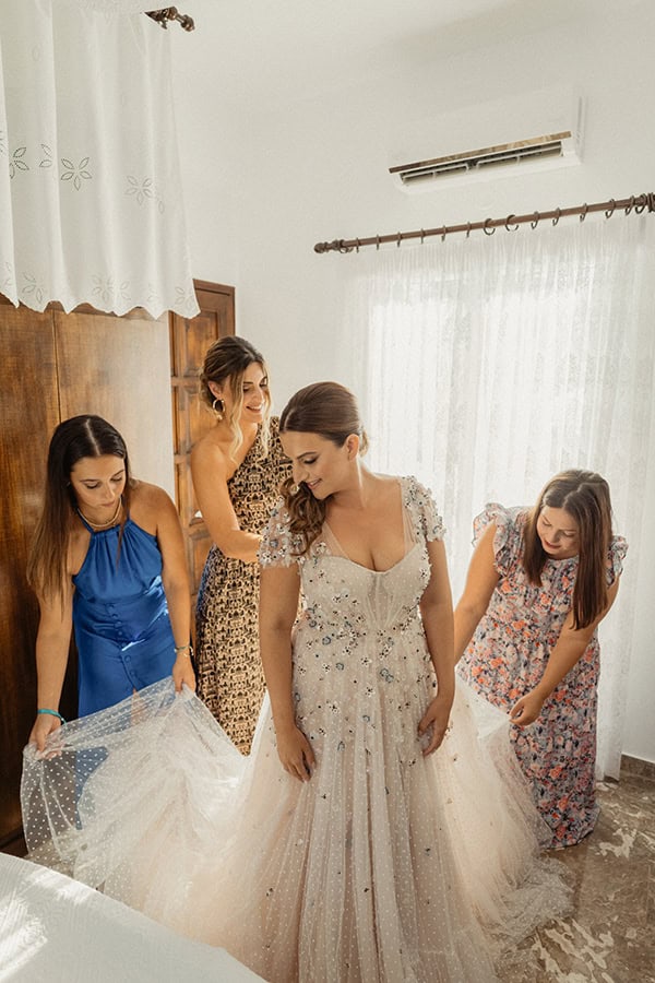 beautiful-wedding-paros-next-to-beach_08