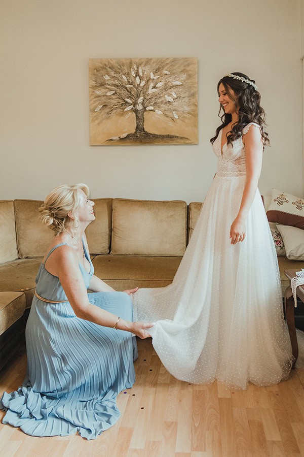 boho-summer-wedding-athens-roses-pastel-hues_12x