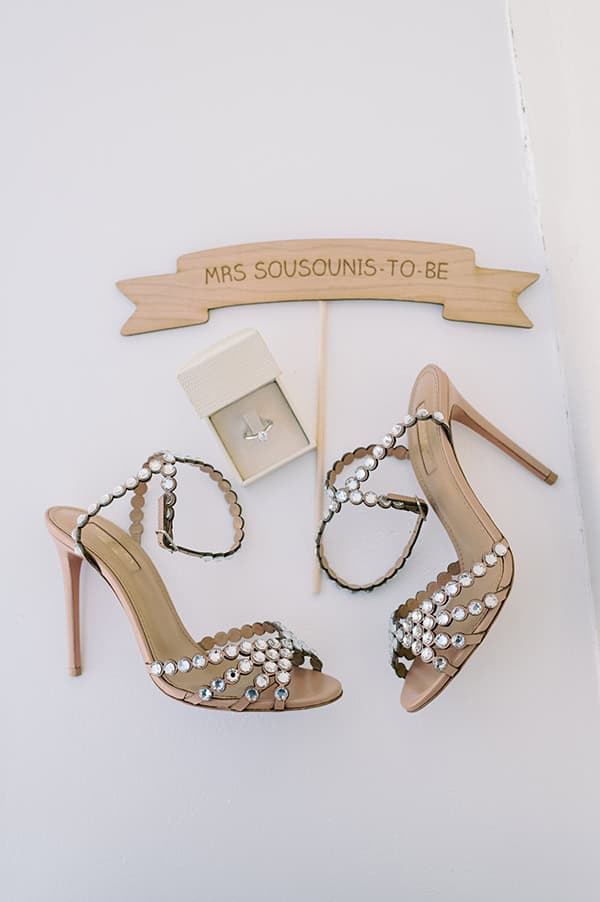 dreamy-summer-wedding-kefalonia-soft-pink-white-hues_09