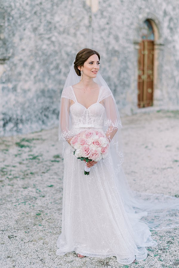 dreamy-summer-wedding-kefalonia-soft-pink-white-hues_36
