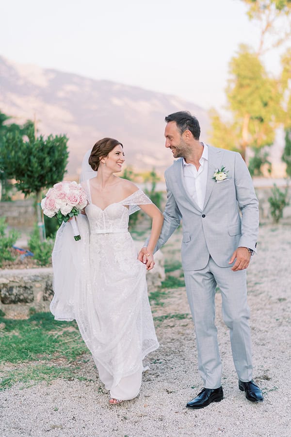 dreamy-summer-wedding-kefalonia-soft-pink-white-hues_40