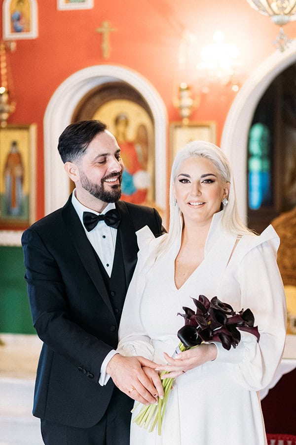 elegant-christmas-wedding-volos-black-gold-details_14z