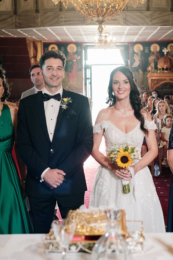 island-summer-wedding-kythira-helianthus_40