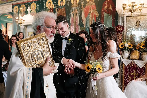 island-summer-wedding-kythira-helianthus_42