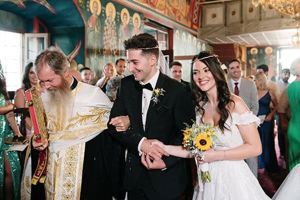 island-summer-wedding-kythira-helianthus_43