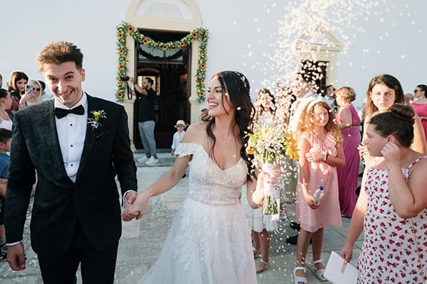 island-summer-wedding-kythira-helianthus_46