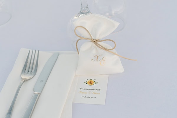 island-summer-wedding-kythira-helianthus_50