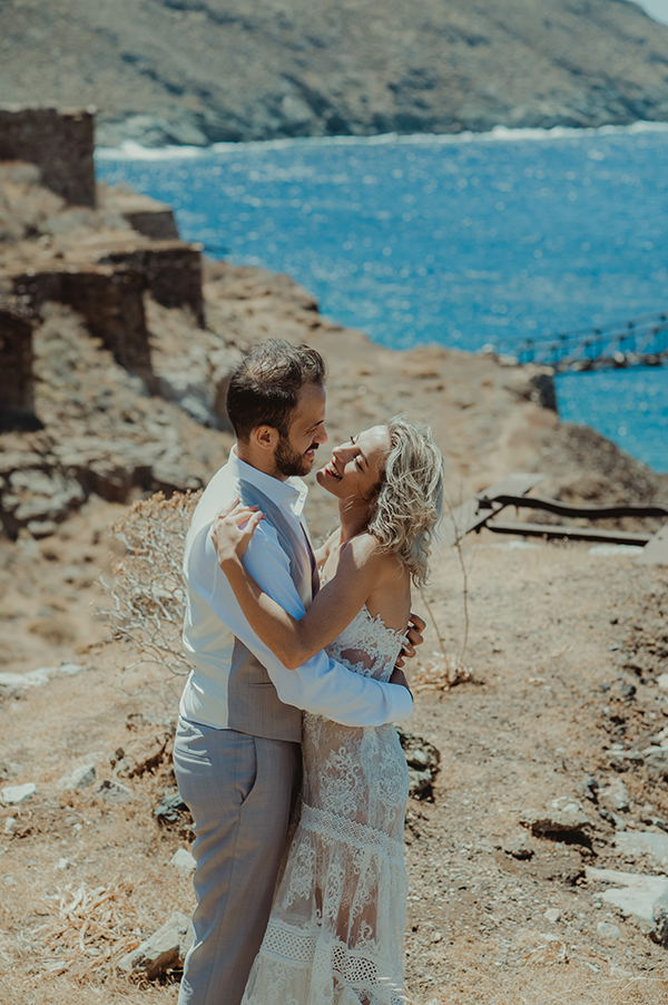 island-summer-wedding-serifos-island-vivid-bohemian-mood_01x