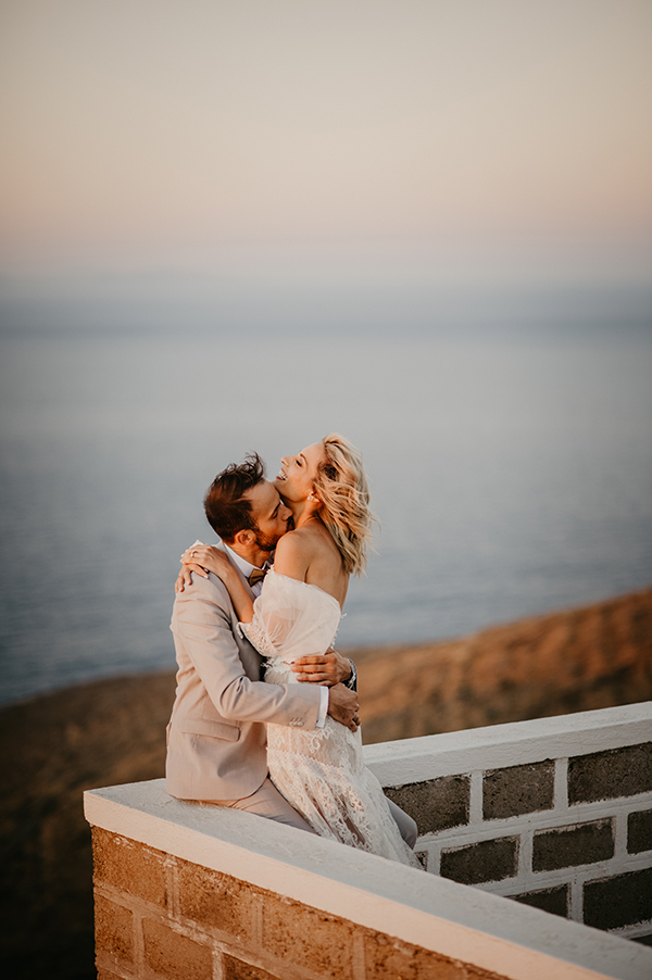 island-summer-wedding-serifos-island-vivid-bohemian-mood_06