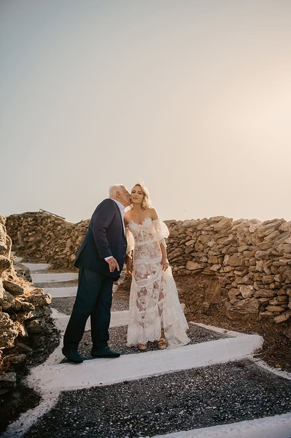 island-summer-wedding-serifos-island-vivid-bohemian-mood_30