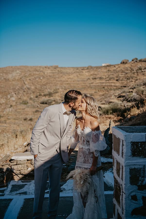 island-summer-wedding-serifos-island-vivid-bohemian-mood_32