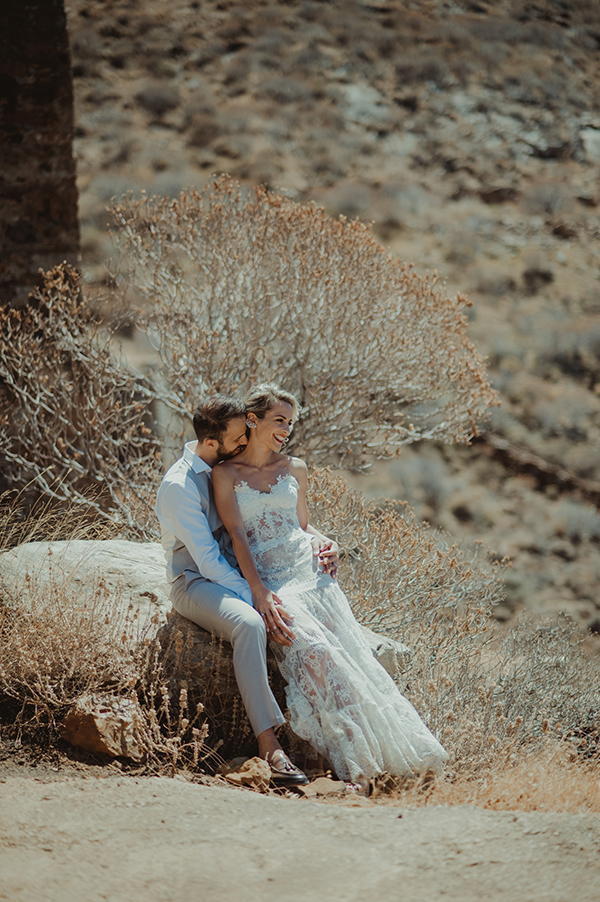 island-summer-wedding-serifos-island-vivid-bohemian-mood_56